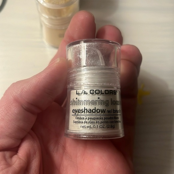 Four Eyeshadows L.A. Colors Shimmering Loose - Picture 7 of 8